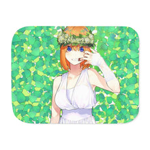 Load image into Gallery viewer, Yotsuba Nakano Sherpa Blanket
