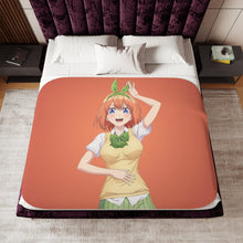 Load image into Gallery viewer, Yotsuba Nakano from 5-Toubun no Hanayome Sherpa Blanket