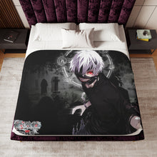 Load image into Gallery viewer, kaneki-ken ghoul form Sherpa Blanket