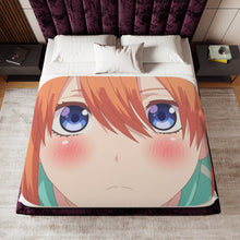 Load image into Gallery viewer, Nakano Yotsuba Sherpa Blanket