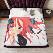 Load image into Gallery viewer, The Quintessential Quintuplets Nino Nakano Sherpa Blanket