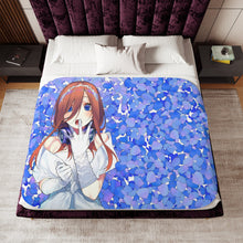 Load image into Gallery viewer, Miku Nakano Sherpa Blanket