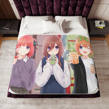 Load image into Gallery viewer, The Quintessential Quintuplets Miku Nakano, Itsuki Nakano, Nino Nakano, Yotsuba Nakano, Ichika Nakano Sherpa Blanket