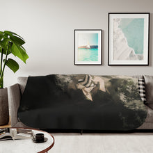 Load image into Gallery viewer, Bleach Kisuke Urahara Sherpa Blanket
