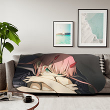 Load image into Gallery viewer, Darling In The FranXX Sherpa Blanket