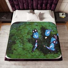 Load image into Gallery viewer, Anime Princess Mononoke Sherpa Blanket