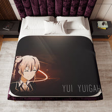 Load image into Gallery viewer, Yui Yuigahama Sherpa Blanket