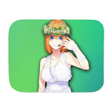 Load image into Gallery viewer, Yotsuba Nakano Sherpa Blanket