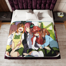 Load image into Gallery viewer, The Quintessential Quintuplets Sherpa Blanket
