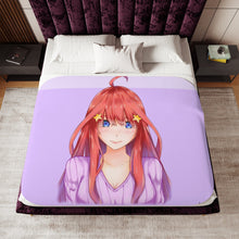 Load image into Gallery viewer, Itsuki Nakano Sherpa Blanket
