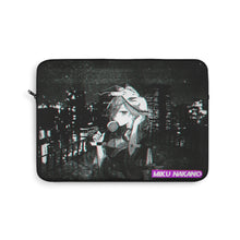 Load image into Gallery viewer, Glicht Miku Laptop Sleeve
