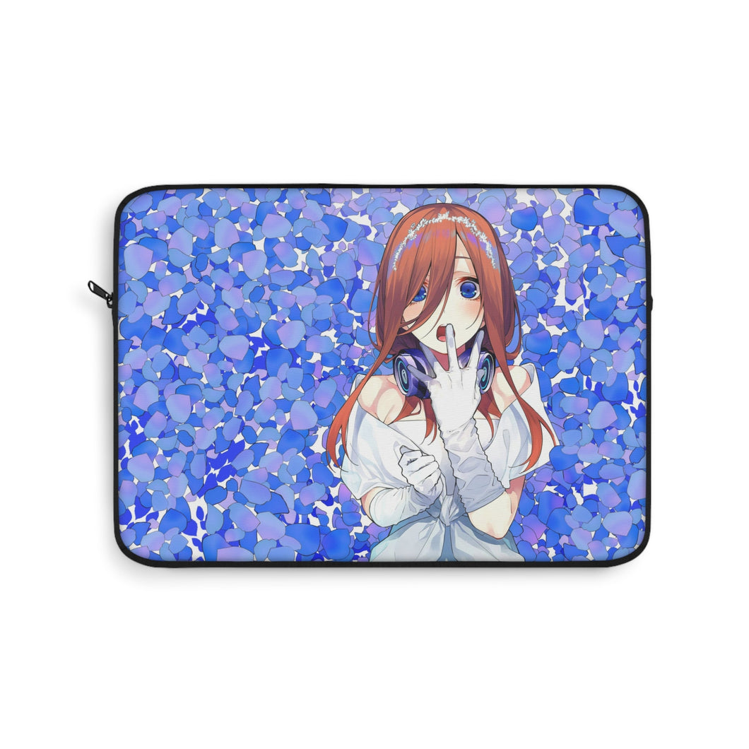 Miku Nakano Laptop Sleeve