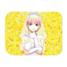 Load image into Gallery viewer, Ichika Nakano Sherpa Blanket

