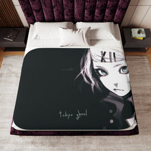 Load image into Gallery viewer, Tokyo Ghoul Juuzou Suzuya Sherpa Blanket
