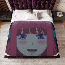 Load image into Gallery viewer, Nino Nakano Sherpa Blanket
