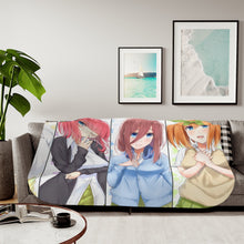 Load image into Gallery viewer, The Quintessential Quintuplets Miku Nakano, Itsuki Nakano, Nino Nakano, Yotsuba Nakano, Ichika Nakano Sherpa Blanket
