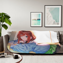 Load image into Gallery viewer, The Quintessential Quintuplets Miku Nakano Sherpa Blanket
