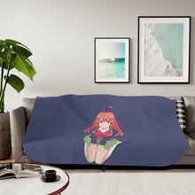 Load image into Gallery viewer, The Quintessential Quintuplets Itsuki Nakano Sherpa Blanket
