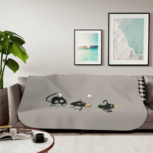 Load image into Gallery viewer, A few マクロクロスケ sketched on a cool Tokyo night Sherpa Blanket
