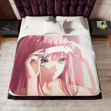 Load image into Gallery viewer, Anime Darling in the FranXX Sherpa Blanket

