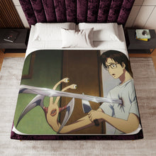 Load image into Gallery viewer, Shinich getting stabbed (Parasyte Sherpa Blanket
