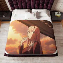 Load image into Gallery viewer, Darling in the FranXX Sherpa Blanket
