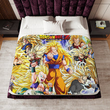 Load image into Gallery viewer, Dragon Ball Z Super Saiyajin 3 Sherpa Blanket
