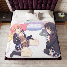 Load image into Gallery viewer, Yukino Yukinoshita, Yui Yuigahama Sherpa Blanket
