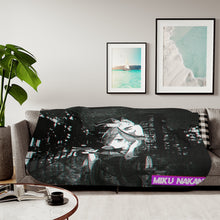 Load image into Gallery viewer, Glicht Miku Sherpa Blanket
