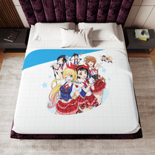 Load image into Gallery viewer, Nisekoi Chitoge Kirisaki, Kosaki Onodera, Seishirou Tsugumi, Marika Tachibana, Shuu Maiko Sherpa Blanket
