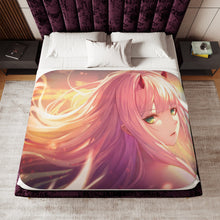 Load image into Gallery viewer, Darling In The FranXX Sherpa Blanket
