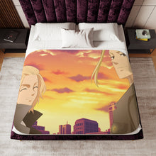 Load image into Gallery viewer, Tokyo Revengers Sherpa Blanket
