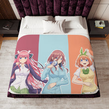 Load image into Gallery viewer, 5Toubun no Hanayome 21:9 Ultrawide Sherpa Blanket
