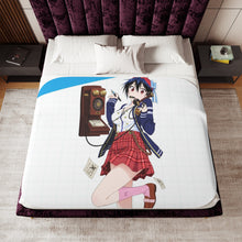 Load image into Gallery viewer, Nisekoi Seishirou Tsugumi Sherpa Blanket
