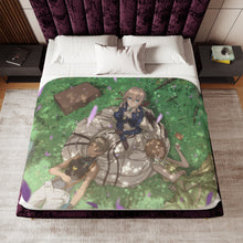 Load image into Gallery viewer, Violet Evergarden Sherpa Blanket
