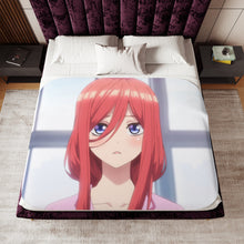 Load image into Gallery viewer, Itsuki Nakano Sherpa Blanket
