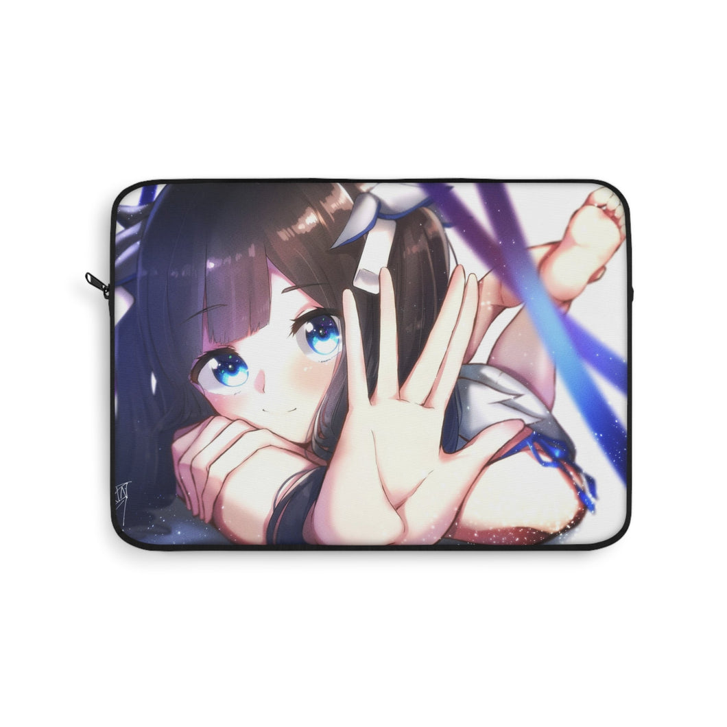 Is It Wrong to Try to Pick Up Girls in a Dungeon? Hestia Laptop Sleeve
