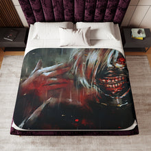 Load image into Gallery viewer, Tokyo Ghoul Ken Kaneki Sherpa Blanket
