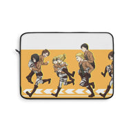 Shingeki no Kyojin - Group Shot Laptop Sleeve