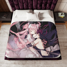 Load image into Gallery viewer, Anime Puella Magi Madoka Magica Sherpa Blanket
