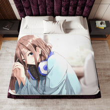 Load image into Gallery viewer, The Quintessential Quintuplets Miku Nakano Sherpa Blanket
