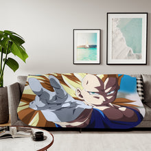 Load image into Gallery viewer, SS3 Vegeta Sherpa Blanket
