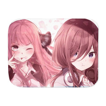 Load image into Gallery viewer, Miku and Nino Sherpa Blanket
