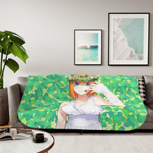 Load image into Gallery viewer, Yotsuba Nakano Sherpa Blanket
