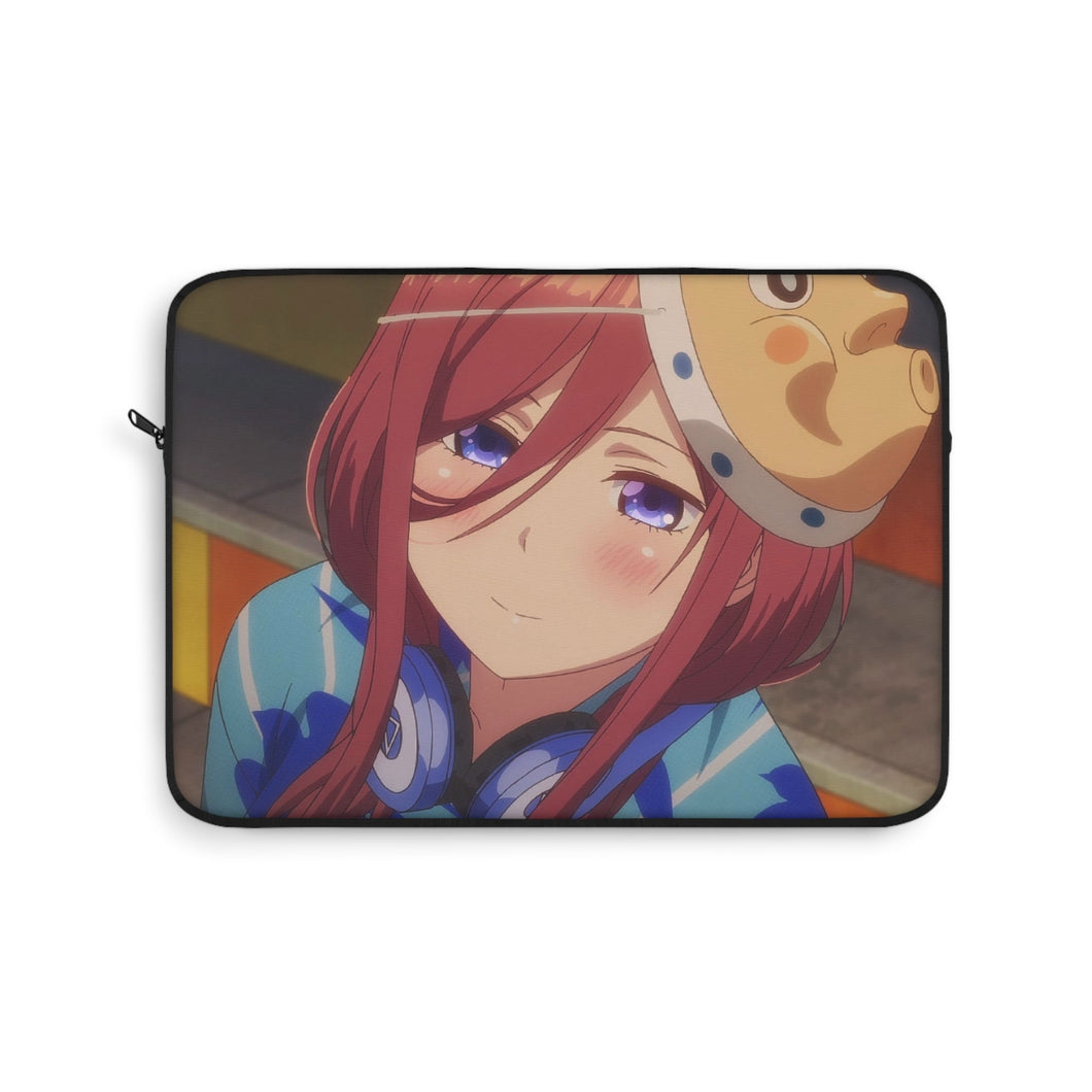 Miku Nakano Laptop Sleeve