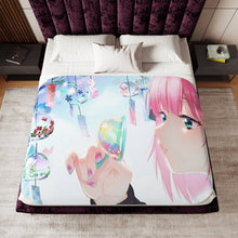 Load image into Gallery viewer, Anime The Quintessential Quintuplets Sherpa Blanket
