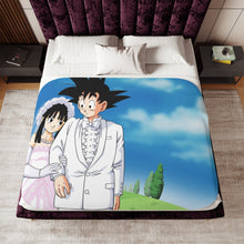 Load image into Gallery viewer, Goku and Chi-Chi Marriage Sherpa Blanket

