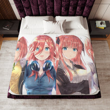 Load image into Gallery viewer, Anime The Quintessential Quintuplets Sherpa Blanket

