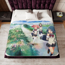 Load image into Gallery viewer, Puella Magi Madoka Magica Sherpa Blanket
