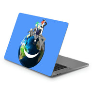 Assassination Classroom Karma Akabane, Nagisa Shiota, Kaede Kayano  Macbook Skin